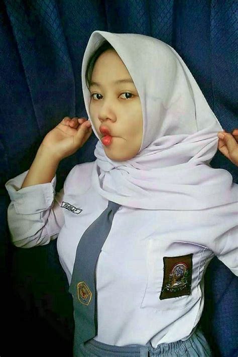 Ngentot Rebecca Siswi SMA Bandung viral Pakai Baju Jilbab Pramuka